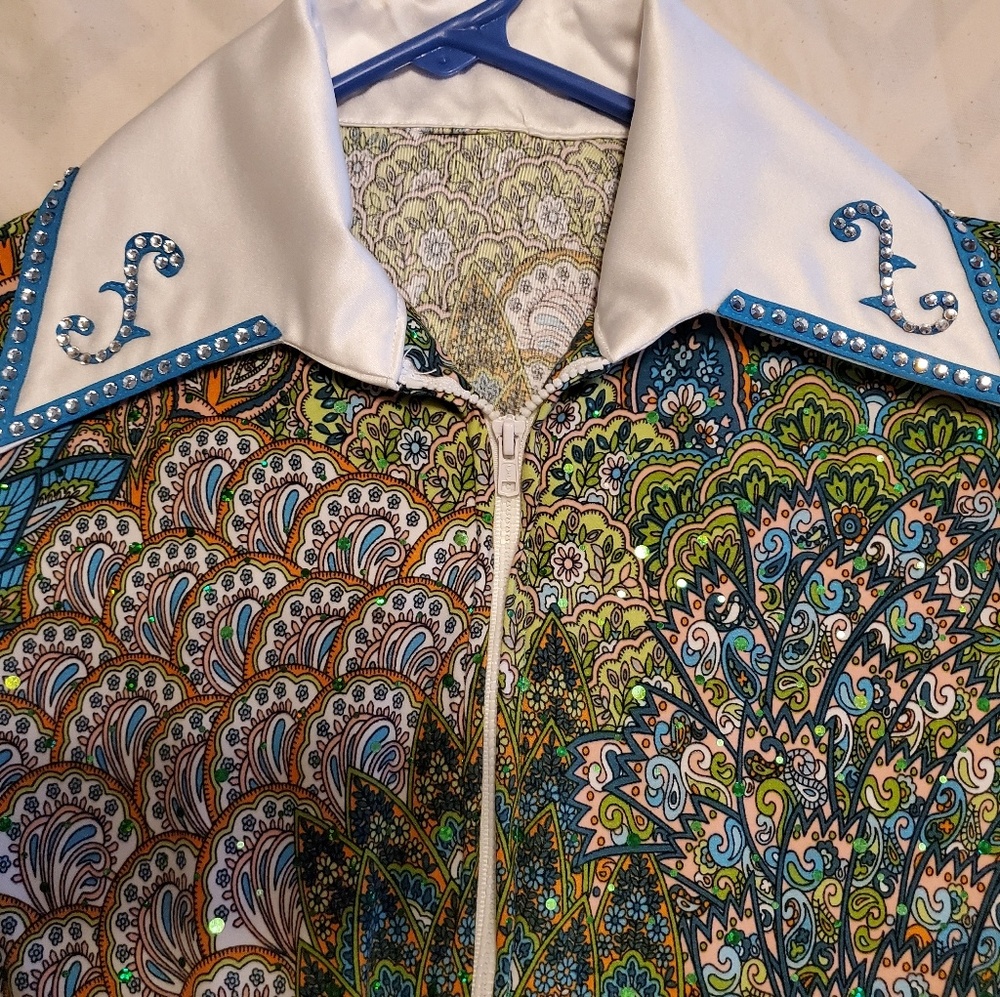 Custom Rodeo Queen sequined peacock top - Picture 3 of 3